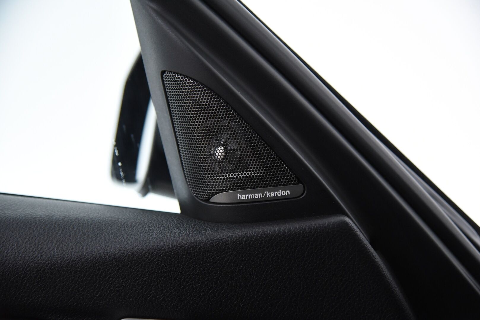 BMW 328 2013 TwinPower Turbo Sport A xDrive F30 / H/K / HUD / Kattoluukku / Keyless / Prof. navi - Juuri katsastettu ja huollettu!