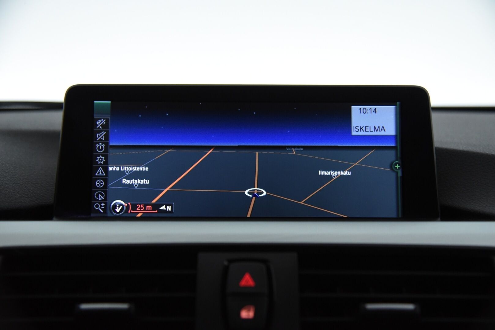 BMW 328 2013 TwinPower Turbo Sport A xDrive F30 / H/K / HUD / Kattoluukku / Keyless / Prof. navi - Juuri katsastettu ja huollettu!