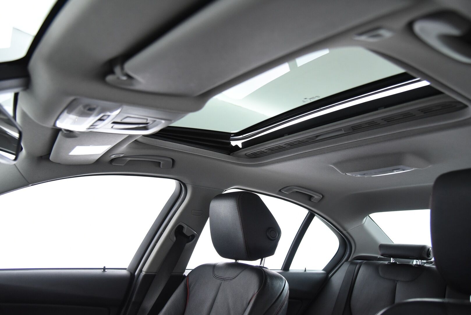 BMW 328 2013 TwinPower Turbo Sport Line xDrive F30 / Harman/Kardon / Prof. navi / HUD / Kattoluukku / Keyless - Juuri katsastettu ja huollettu! - HULLU BLACKWEEK KORKOTARJOUS 2,49%