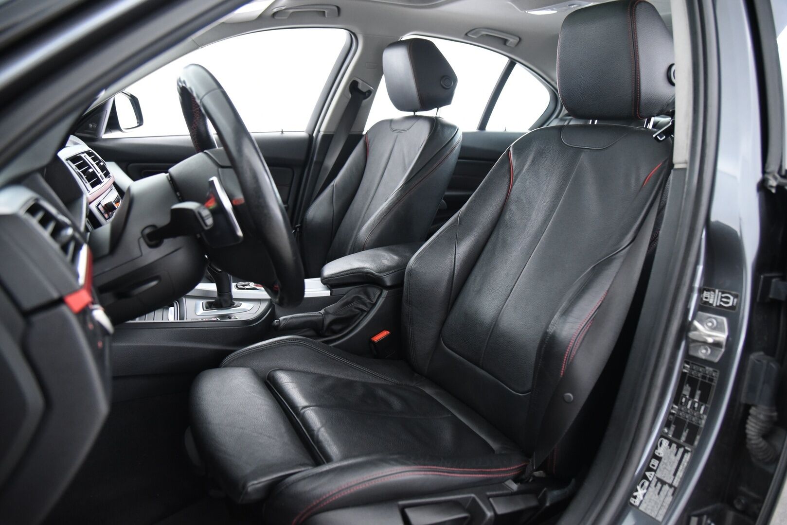 BMW 328 2013 TwinPower Turbo Sport A xDrive F30 / H/K / HUD / Kattoluukku / Keyless / Prof. navi - Juuri katsastettu ja huollettu!