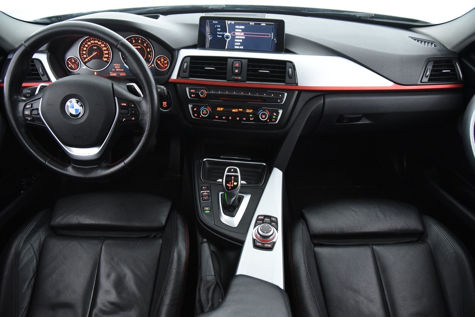 BMW 328 2013 TwinPower Turbo Sport A xDrive F30 / H/K / HUD / Kattoluukku / Keyless / Prof. navi - Juuri katsastettu ja huollettu!