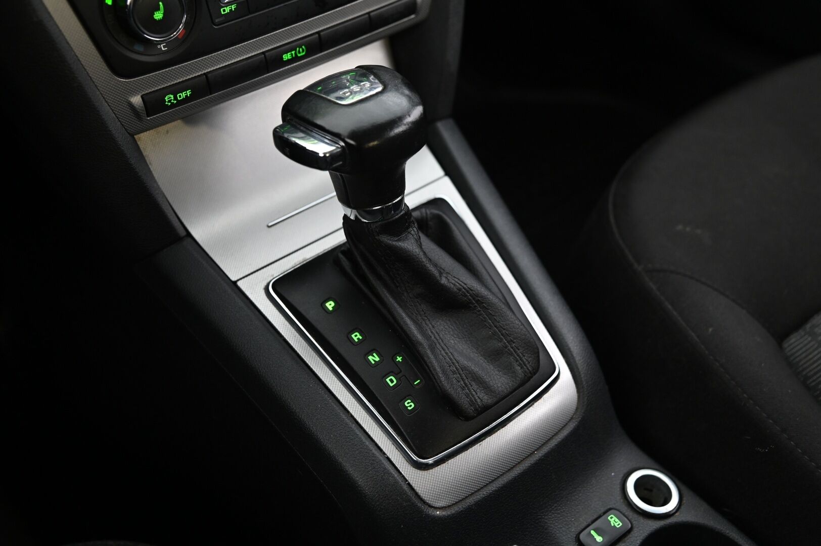 Skoda Octavia 2012 1,6 TDI Elegance DSG Autom.*Myydään Huutokaupat.com*