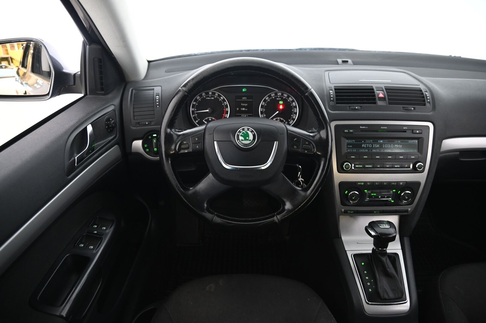 Skoda Octavia 2012 1,6 TDI Elegance DSG Autom.*Myydään Huutokaupat.com*