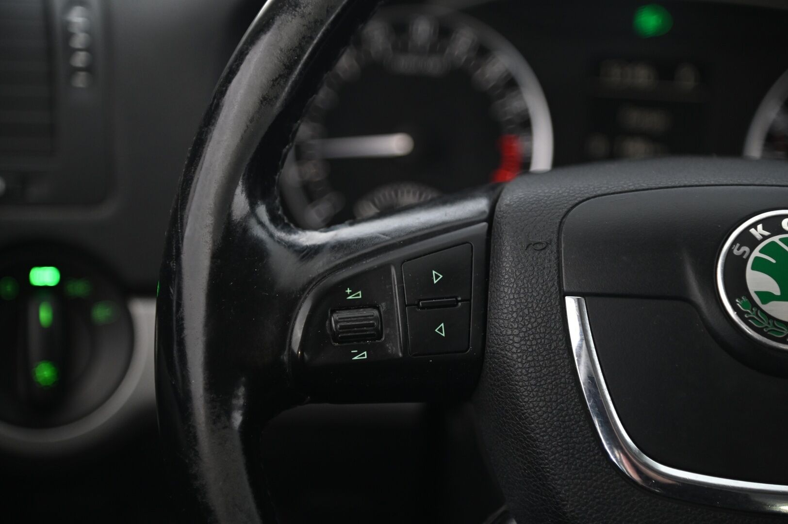 Skoda Octavia 2012 1,6 TDI Elegance DSG Autom.*Myydään Huutokaupat.com*