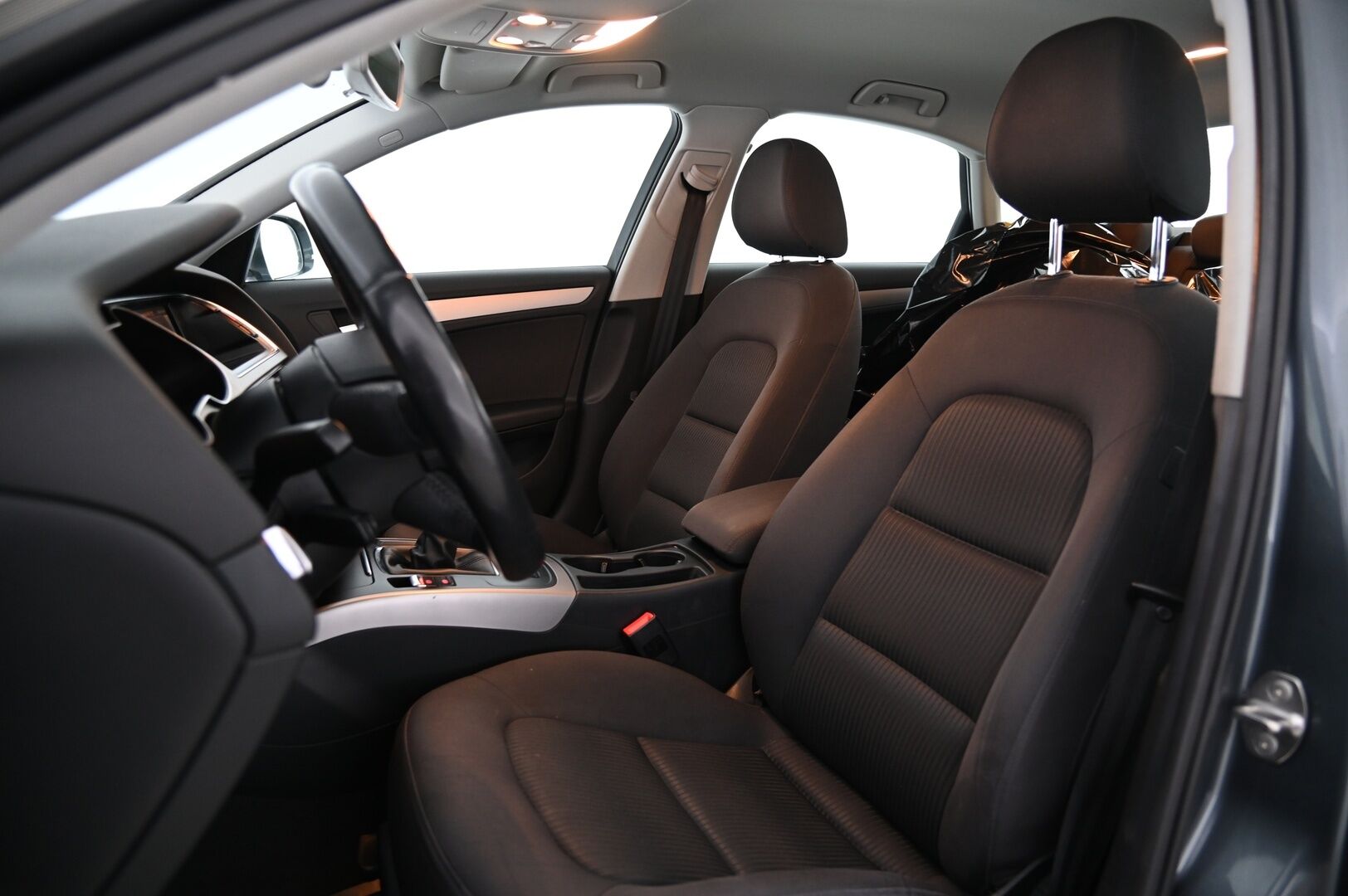 Audi A4 2012 Sedan Business 1,8 TFSI 125 kW quattro **Myydään huutokaupat.com!** - **MYYDÄÄN HUUTOKAUPAT.COM**