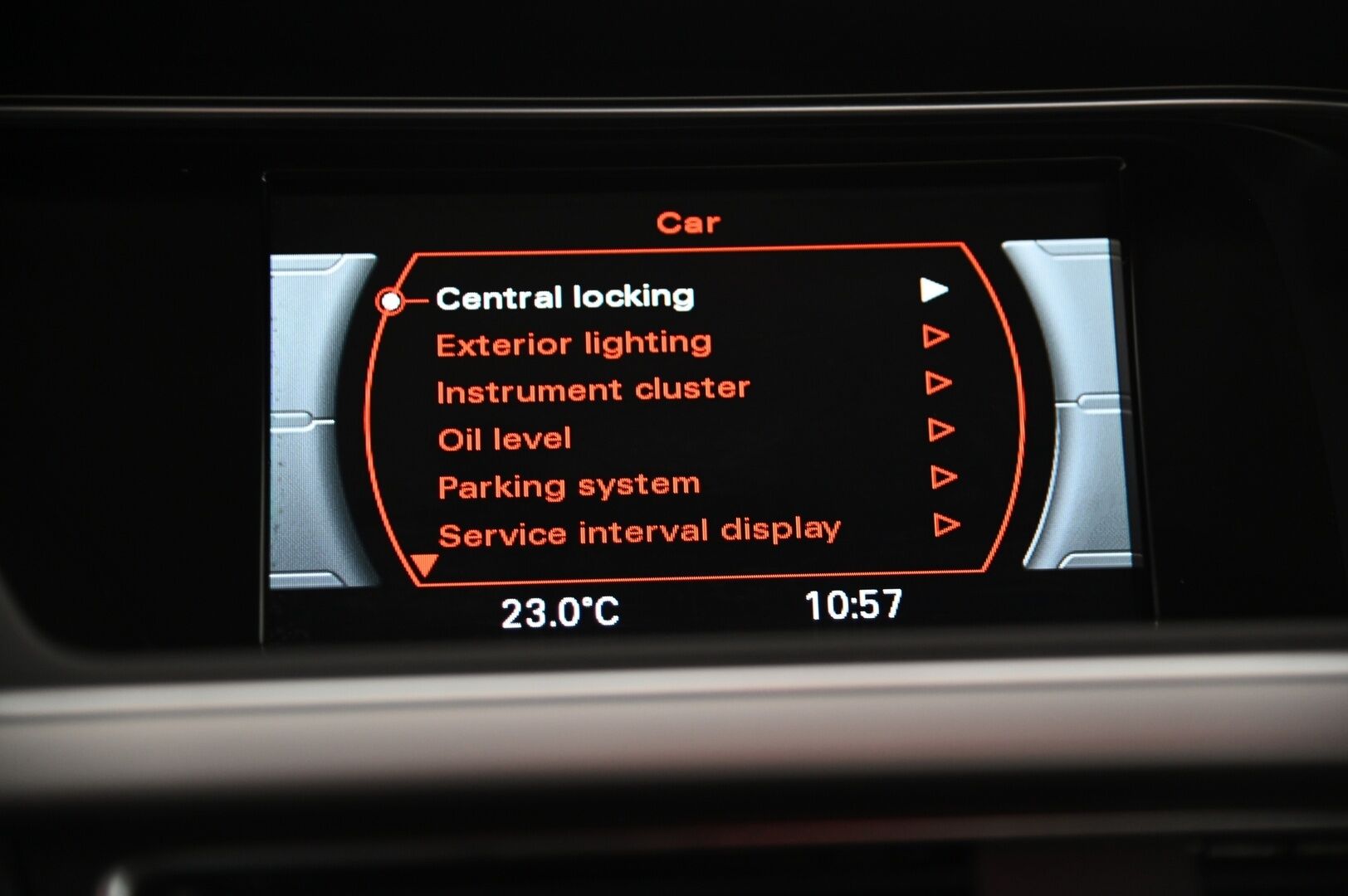 Audi A4 2012 Sedan Business 1,8 TFSI 125 kW quattro **Myydään huutokaupat.com!** - **MYYDÄÄN HUUTOKAUPAT.COM**