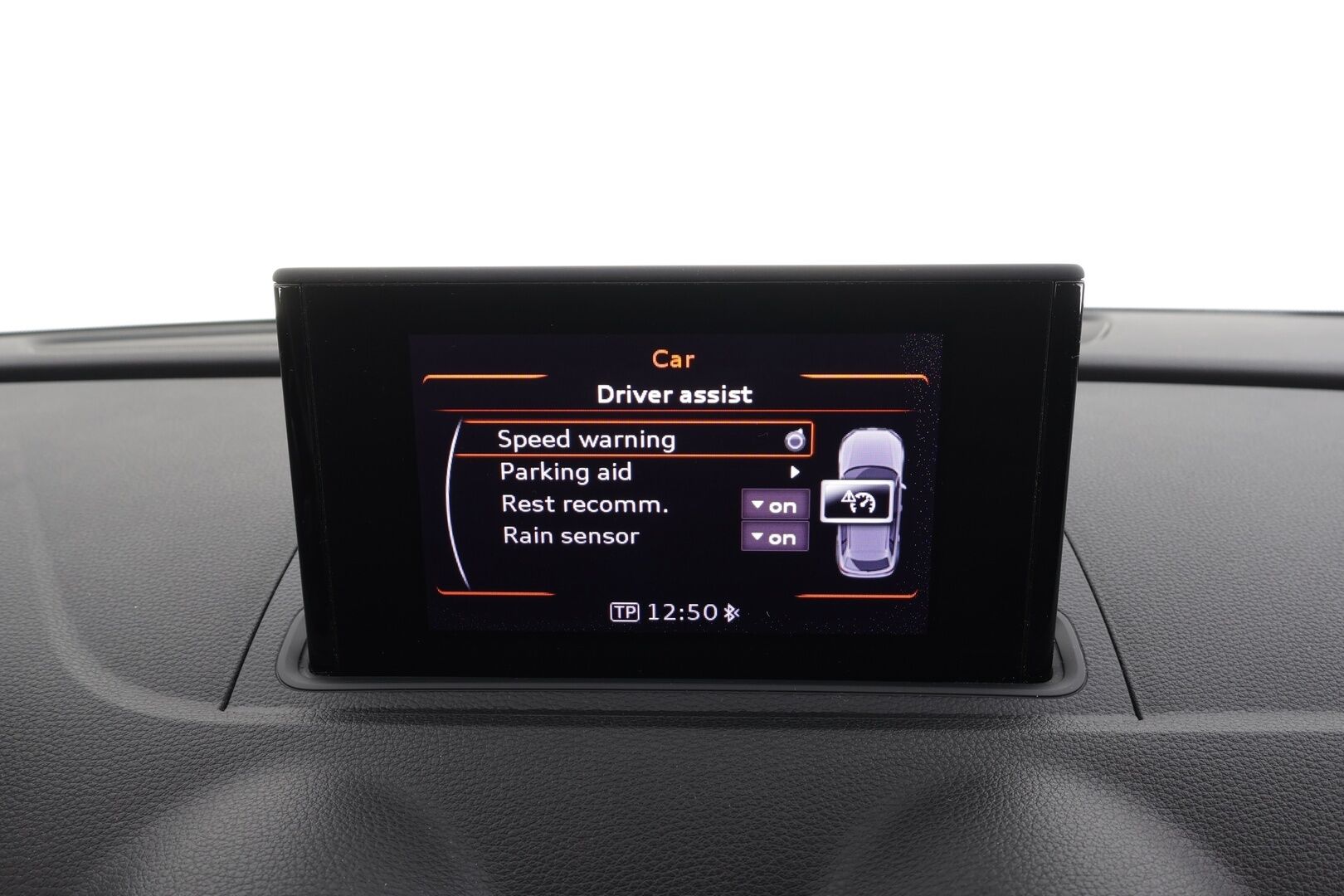 Audi A3 2013 Sportback Business 1,6 TDI 77 kW * Suomi-auto / Vakkari / P.tutka / Webasto / Xenon / Automaatti-ilmastointi * - Juuri leimattu Webastolla, kaksilla renkailla sekä vanteilla varusteltu Suomiauto! - HULLUT AVAJAISHULINAT KORKOTARJOUS 3,29 %