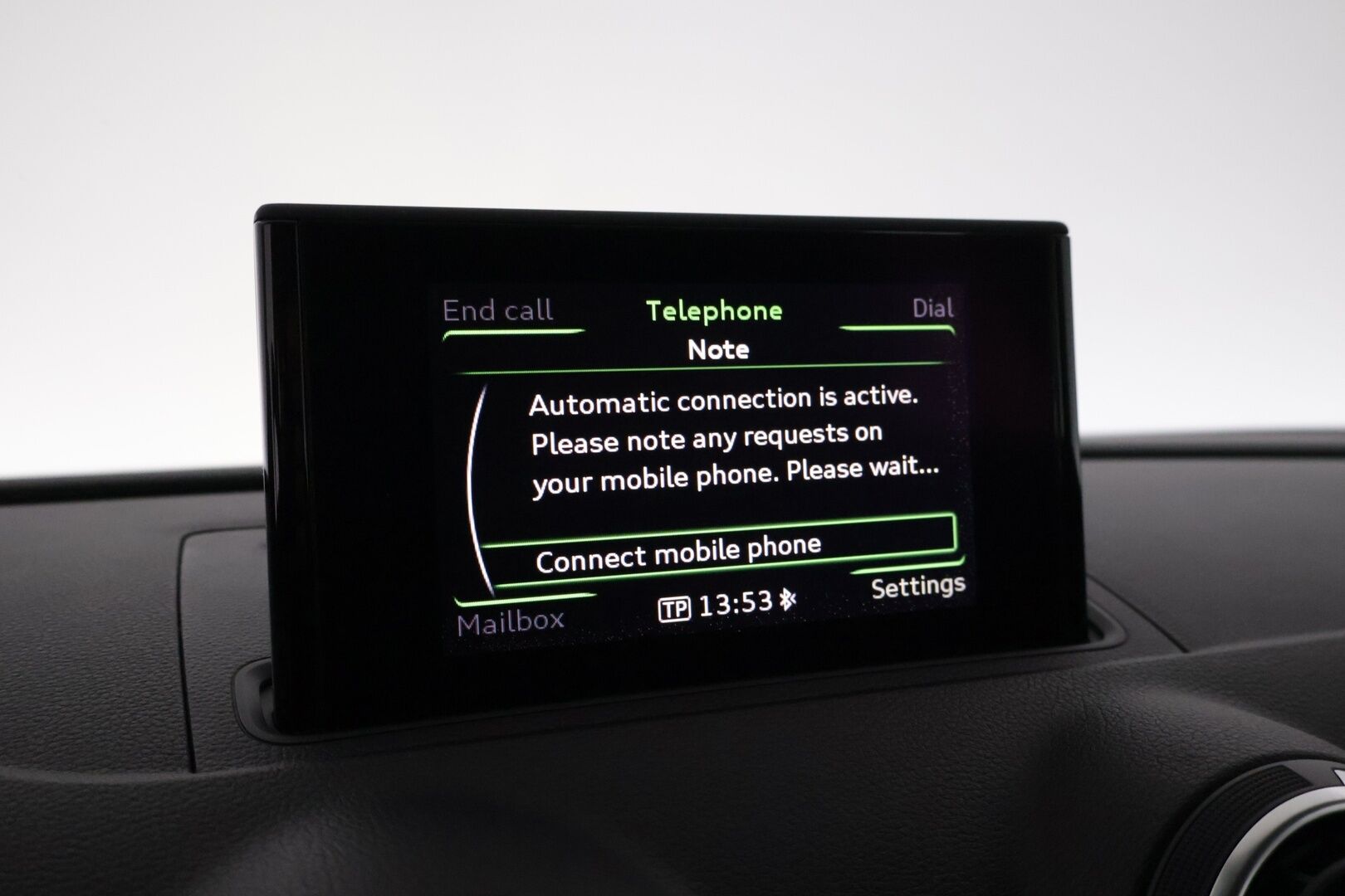 Audi A3 2013 Sportback Business 1,6 TDI 77 kW * Suomi-auto / Vakkari / P.tutka / Webasto / Xenon / Automaatti-ilmastointi * - Juuri leimattu Webastolla, kaksilla renkailla sekä vanteilla varusteltu Suomiauto! - HULLUT AVAJAISHULINAT KORKOTARJOUS 3,29 %