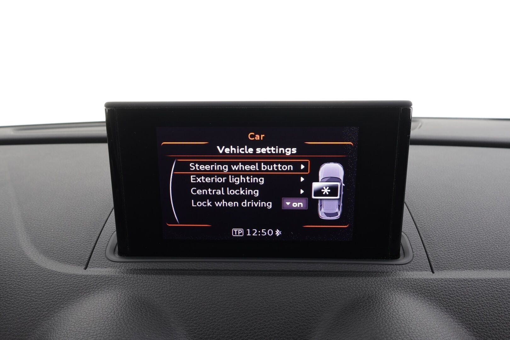 Audi A3 2013 Sportback Business 1,6 TDI 77 kW * Suomi-auto / Vakkari / P.tutka / Webasto / Xenon / Automaatti-ilmastointi * - Taloudellinen Webastolla, kaksilla renkailla sekä vanteilla varusteltu Suomiauto!