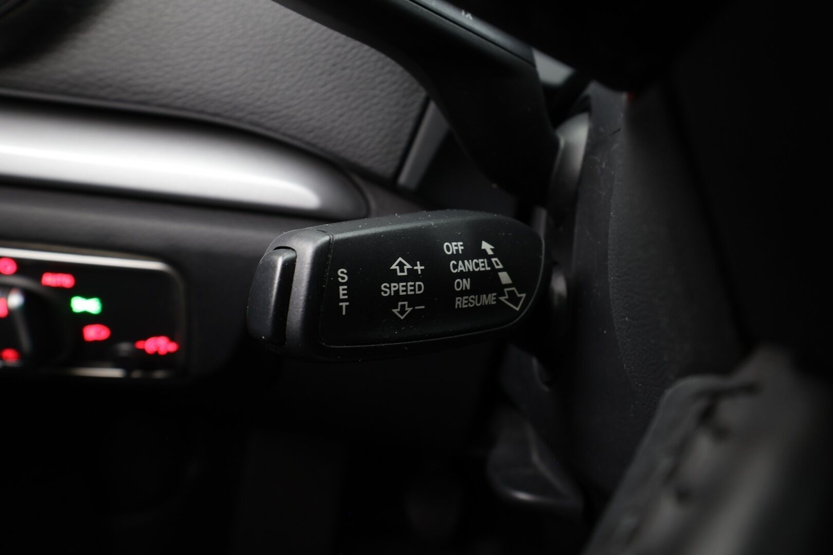 Audi A3 2013 Sportback Business 1,6 TDI 77 kW * Suomi-auto / Vakkari / P.tutka / Webasto / Xenon / Automaatti-ilmastointi * - Juuri leimattu Webastolla, kaksilla renkailla sekä vanteilla varusteltu Suomiauto! - HULLUT AVAJAISHULINAT KORKOTARJOUS 3,29 %