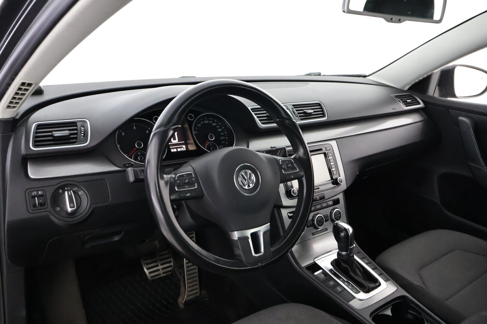 Volkswagen Passat 2013 Variant Comfortline 2,0 TDI 103 kW (140 hv) BlueMotion Technology DSG-aut * MYYDÄÄN HUUTOKAUPAT.COM! * - MYYDÄÄN HUUTOKAUPAT.COM!