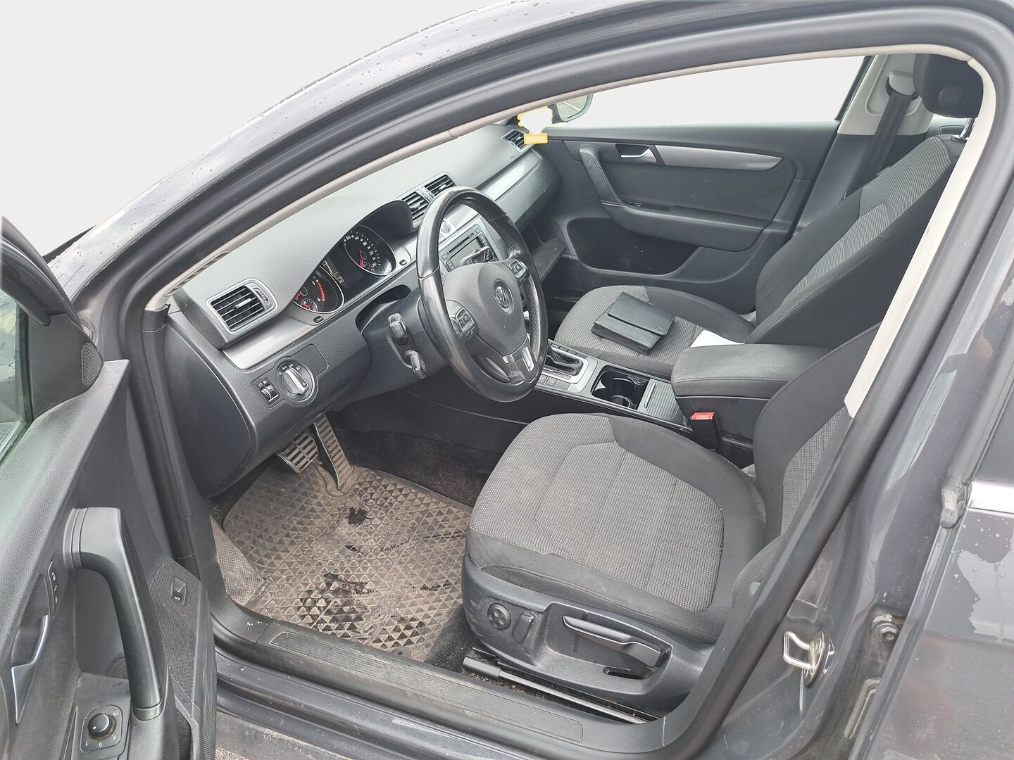 Volkswagen Passat 2013 Variant Comfortline 2,0 TDI 103 kW (140 hv) BlueMotion Technology DSG-aut - YritysOutlet - Myydään vain yrityksille - – Tämä auto myydään YritysOutlet -valikoimasta vain yritykselle