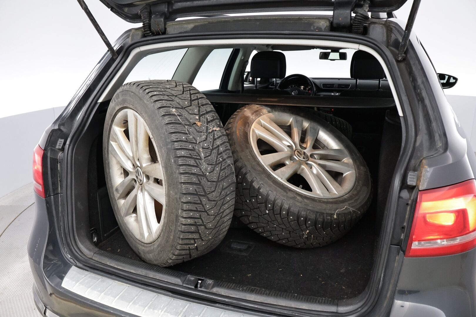 Volkswagen Passat 2013 Variant Comfortline 2,0 TDI 103 kW (140 hv) BlueMotion Technology DSG-aut - YritysOutlet - Myydään vain yrityksille - – Tämä auto myydään YritysOutlet -valikoimasta vain yritykselle