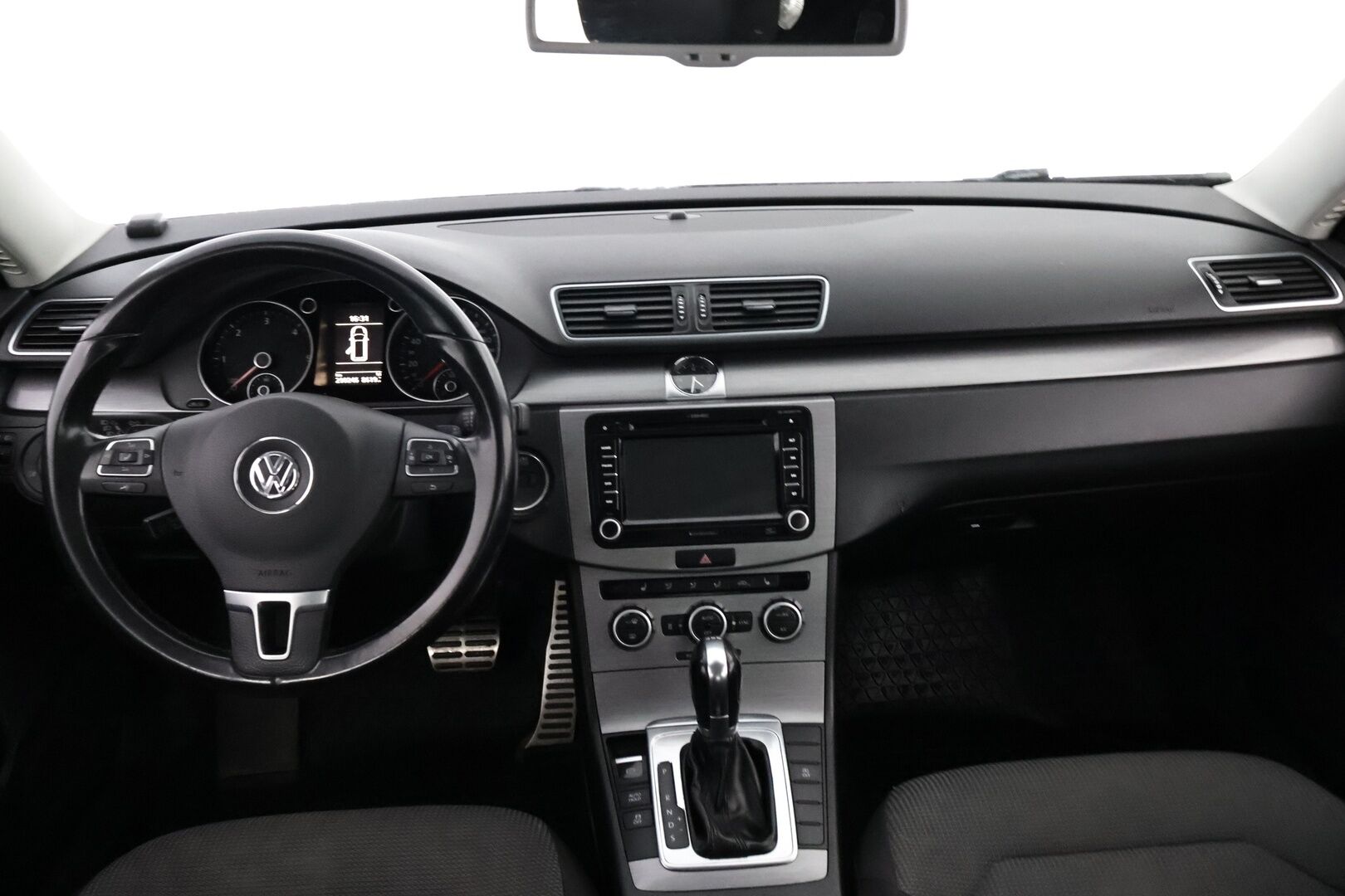 Volkswagen Passat 2013 Variant Comfortline 2,0 TDI 103 kW (140 hv) BlueMotion Technology DSG-aut - YritysOutlet - Myydään vain yrityksille - – Tämä auto myydään YritysOutlet -valikoimasta vain yritykselle