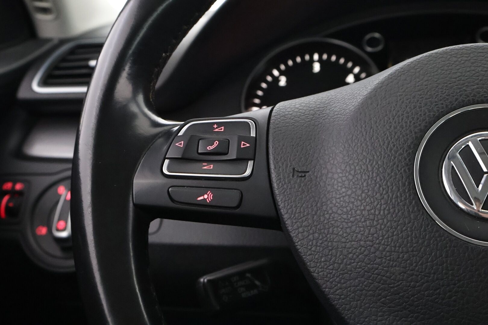 Volkswagen Passat 2013 Variant Comfortline 2,0 TDI 103 kW (140 hv) BlueMotion Technology DSG-aut - YritysOutlet - Myydään vain yrityksille - – Tämä auto myydään YritysOutlet -valikoimasta vain yritykselle