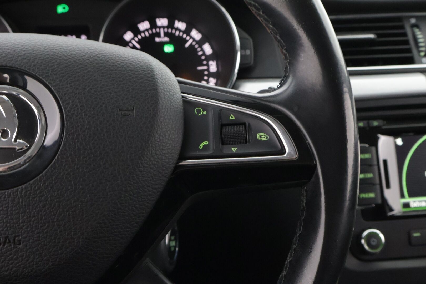 Skoda Superb 2013 3,6 FSI V6 4x4 Ambition Business DSG Autom. - YritysOutlet - Myydään vain yrityksille - – Tämä auto myydään YritysOutlet -valikoimasta vain yritykselle