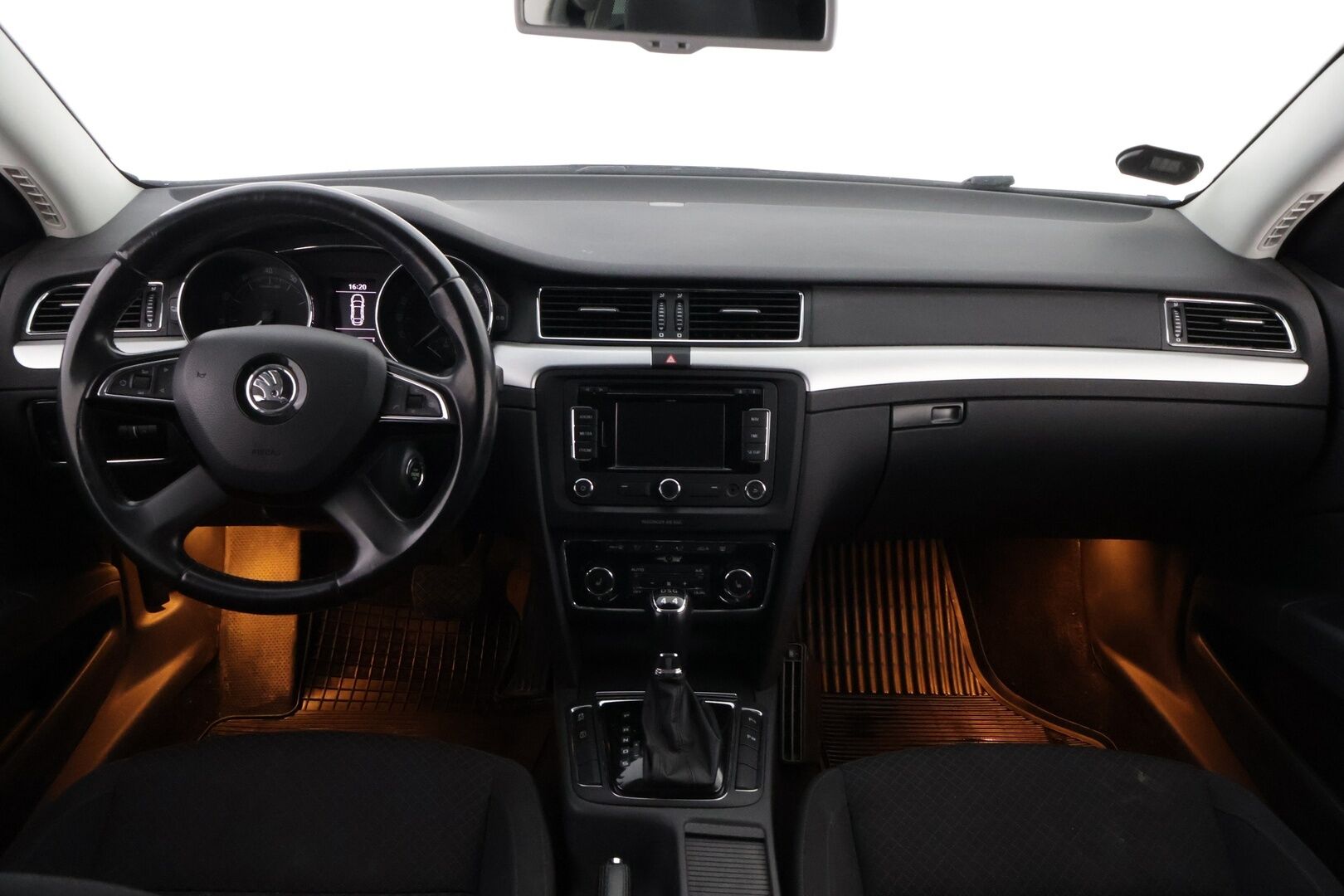 Skoda Superb 2013 3,6 FSI V6 4x4 Ambition Business DSG Autom. - YritysOutlet - Myydään vain yrityksille - – Tämä auto myydään YritysOutlet -valikoimasta vain yritykselle