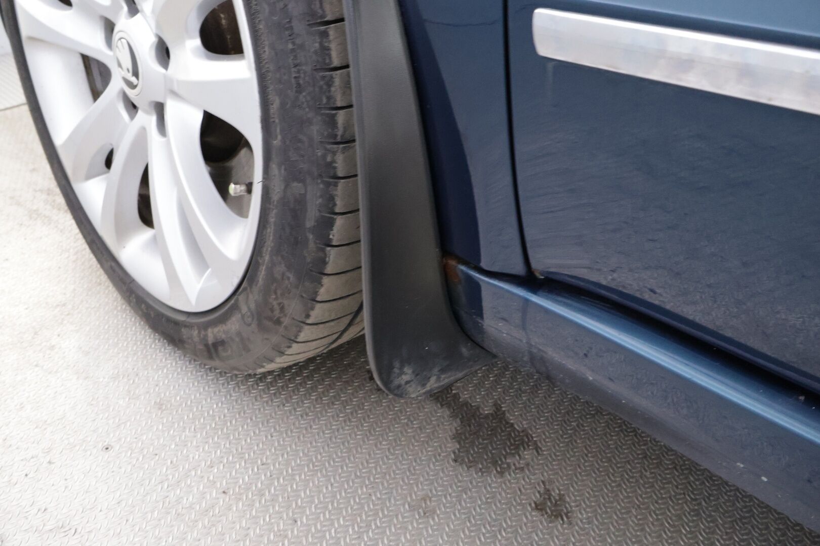 Skoda Superb 2013 3,6 FSI V6 4x4 Ambition Business DSG Autom. - YritysOutlet - Myydään vain yrityksille - – Tämä auto myydään YritysOutlet -valikoimasta vain yritykselle