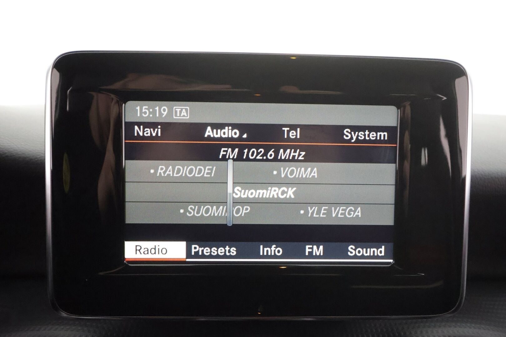 Mercedes-Benz A 2013 180 BE - | Lohko+sisä | Musta sisäkatto | ISOFIX | Xenon | Puolinahat | 