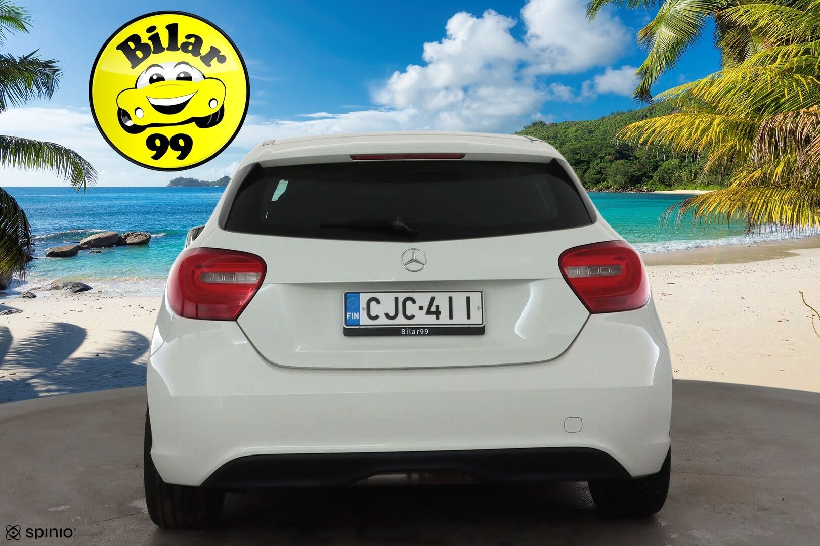 Mercedes-Benz A 2013 180 BE * Xenon / Lohko / Puolinahat / Bluetooth / Hyvät huollot * - Kahdet renkaat