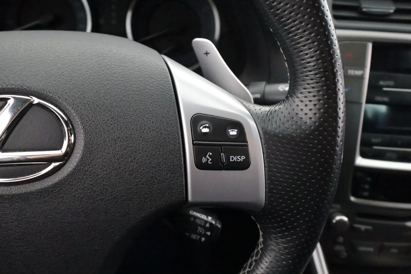 Lexus IS 2012 250 F-Sport - | Sisätilanlämmitin | Sähköpenkit | Xenon | P.tutkat | Vakkari | Nahka-Alcantara | Keyless | Facelift | Kahdet renkaat