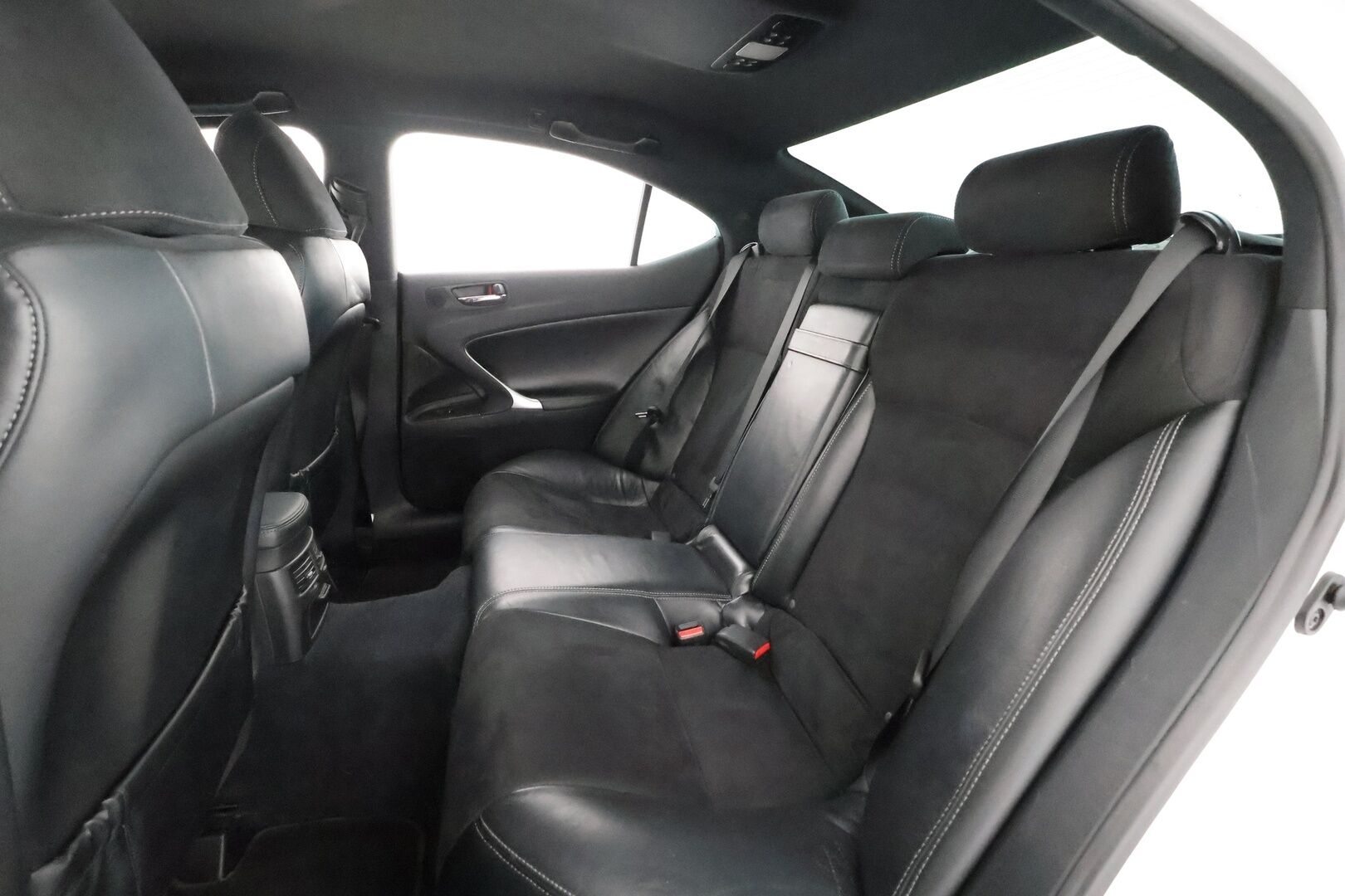Lexus IS 2012 250 F-Sport - | Sisätilanlämmitin | Sähköpenkit | Xenon | P.tutkat | Vakkari | Nahka-Alcantara | Keyless | Facelift | Kahdet renkaat