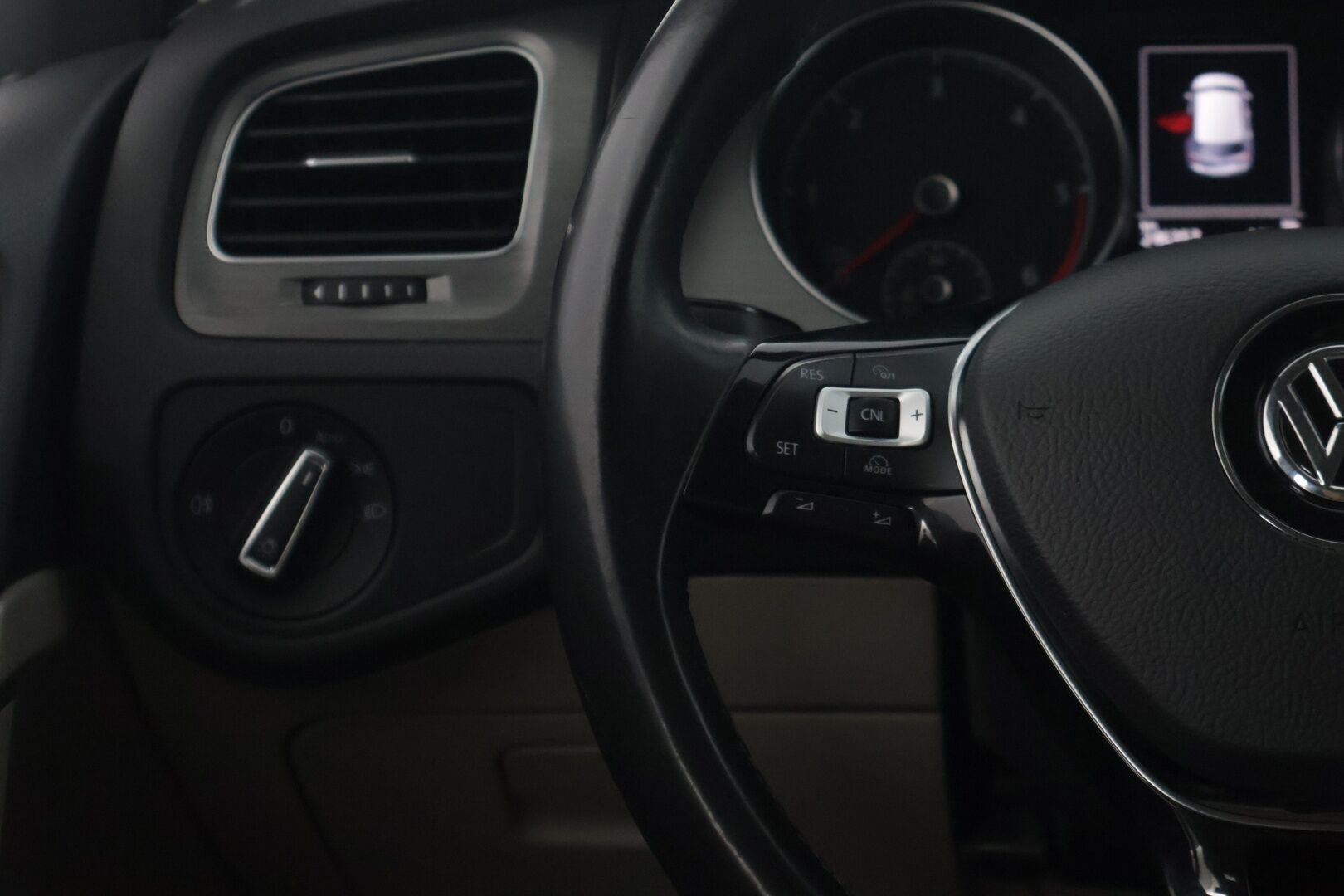 Volkswagen Golf 2014 Comfortline 1,6 TDI 77 kW (105 hv) BlueMotion Technology DSG-automaatti 4-ov * Vakkari / Xenon / Keyless / Bluetooth * * - Juuri huollettu / Suomi-Auto / Jakopää tehty juuri 2/26! - HULLUT AVAJAISHULINAT KORKOTARJOUS 3,29 %