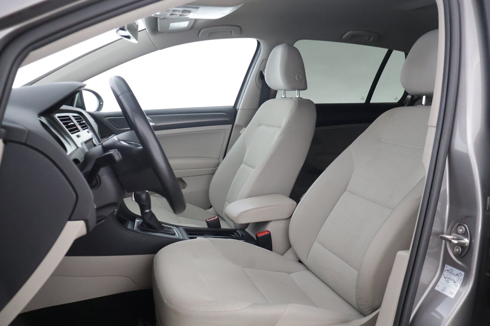 Volkswagen Golf 2014 Comfortline 1,6 TDI 77 kW (105 hv) BlueMotion Technology DSG-automaatti 4-ov * Vakkari / Xenon / Keyless / Bluetooth * * - Juuri huollettu / Suomi-Auto / Jakopää tehty juuri 2/26! - HULLUT AVAJAISHULINAT KORKOTARJOUS 3,29 %