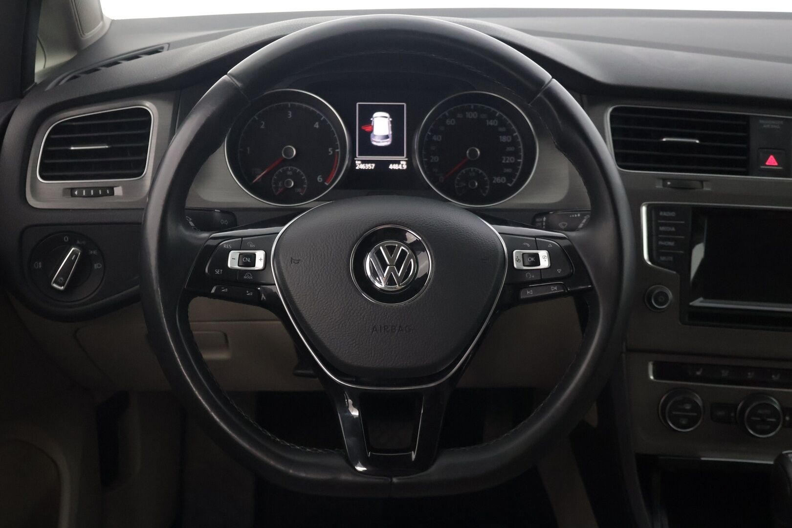 Volkswagen Golf 2014 Comfortline 1,6 TDI 77 kW (105 hv) BlueMotion Technology DSG-automaatti 4-ov * Vakkari / Xenon / Keyless / Bluetooth * * - Juuri huollettu / Suomi-Auto / Jakopää tehty juuri 2/26! - HULLUT AVAJAISHULINAT KORKOTARJOUS 3,29 %