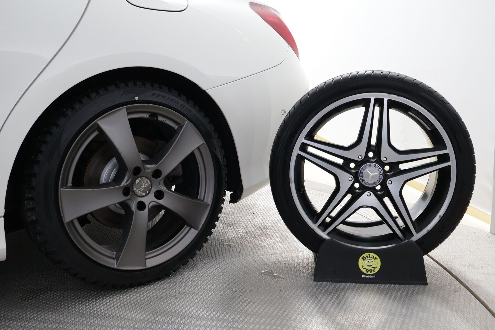 Mercedes-Benz CLA 2013 200 BE A Premium Business AMG * Panorama / Nahka-Alcantara / Night / Bi-Xenon / Lohko & Sisäpistoke - Tulossa Myyntiin! - HULLUT VÄLIPÄIVÄT KORKOTARJOUS 2,49%