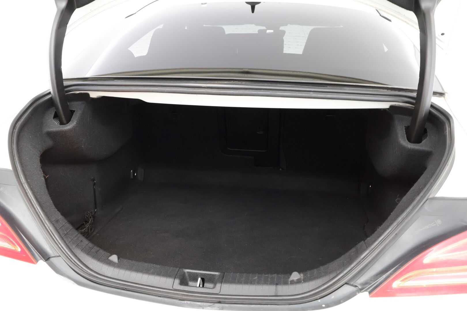 Mercedes-Benz CLA 2013 200 BE A Premium Business AMG * Panorama / Nahka-Alcantara / Night / Bi-Xenon / Lohko & Sisäpistoke - Tulossa Myyntiin! - HULLUT VÄLIPÄIVÄT KORKOTARJOUS 2,49%