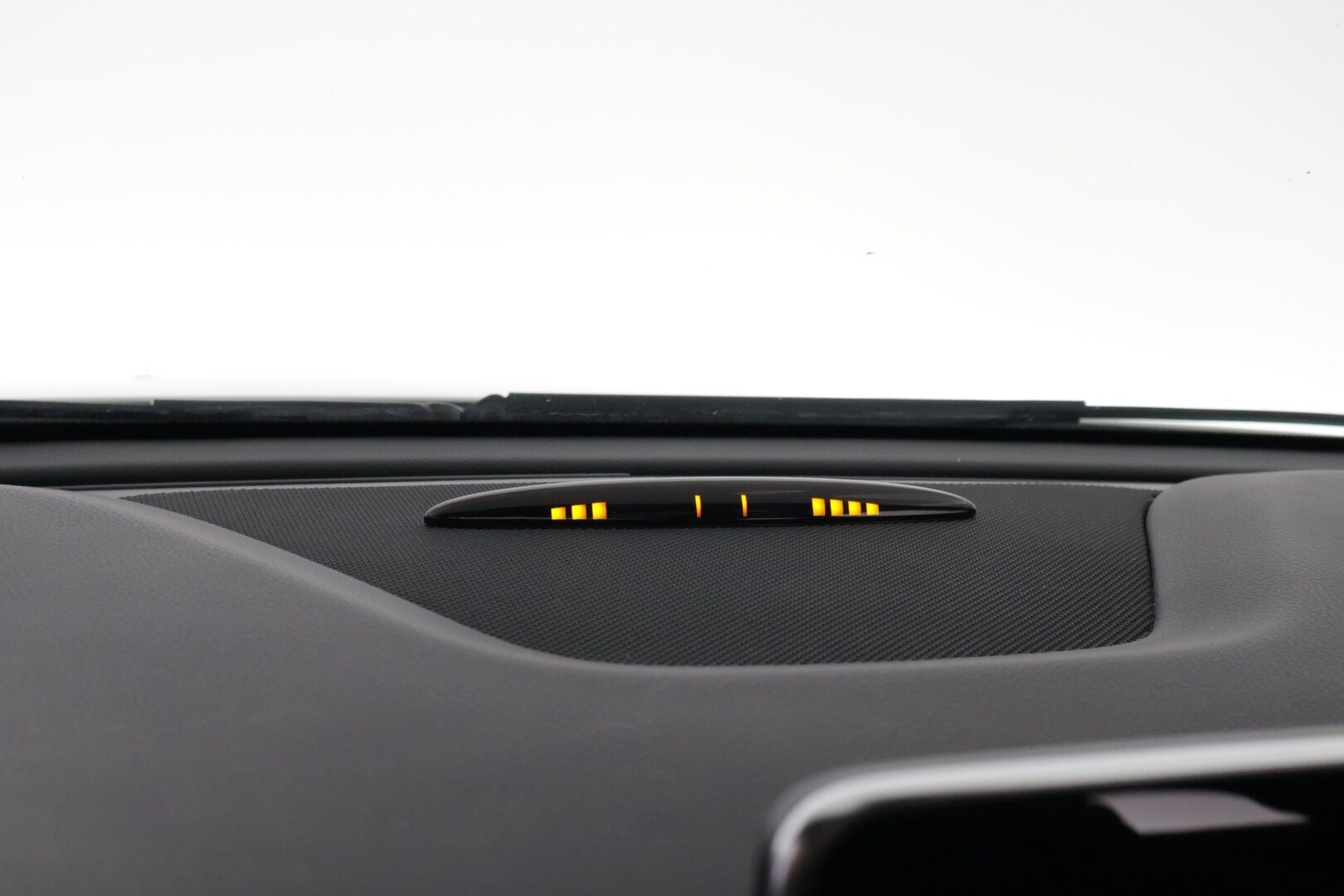 Mercedes-Benz CLA 2013 200 BE A Premium Business AMG * Panorama / Nahka-Alcantara / Night / Bi-Xenon / Lohko & Sisäpistoke - Tulossa Myyntiin! - HULLUT VÄLIPÄIVÄT KORKOTARJOUS 2,49%