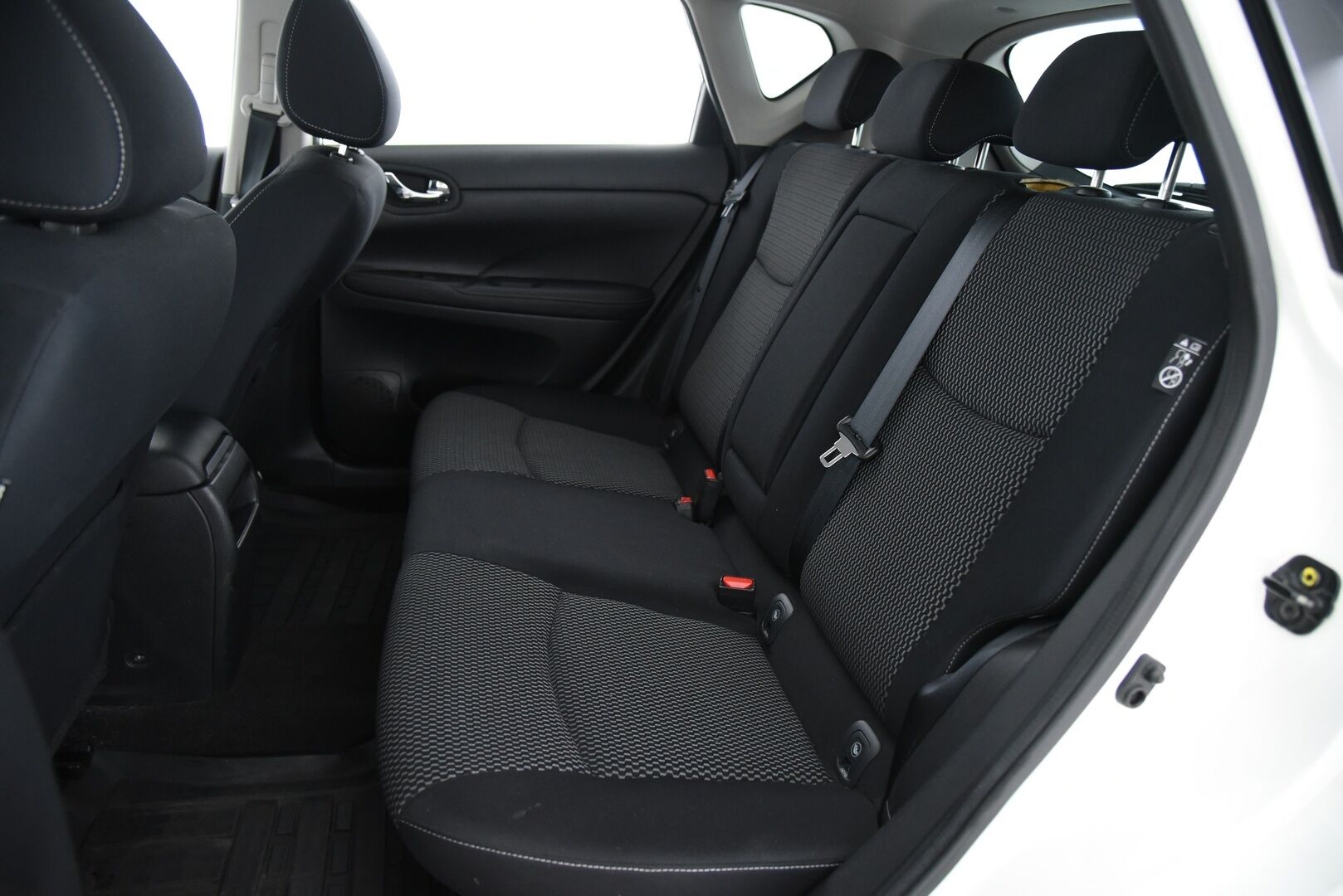 Nissan Pulsar 2015 DIG-T 115 Business 360 Xtronic / Suomi auto / Vakkari / 360 / Blis - Jakoketju juuri vaihdettu! / Lohko- + sisätilalämmitin / 2x renkaat / Huoltokirja