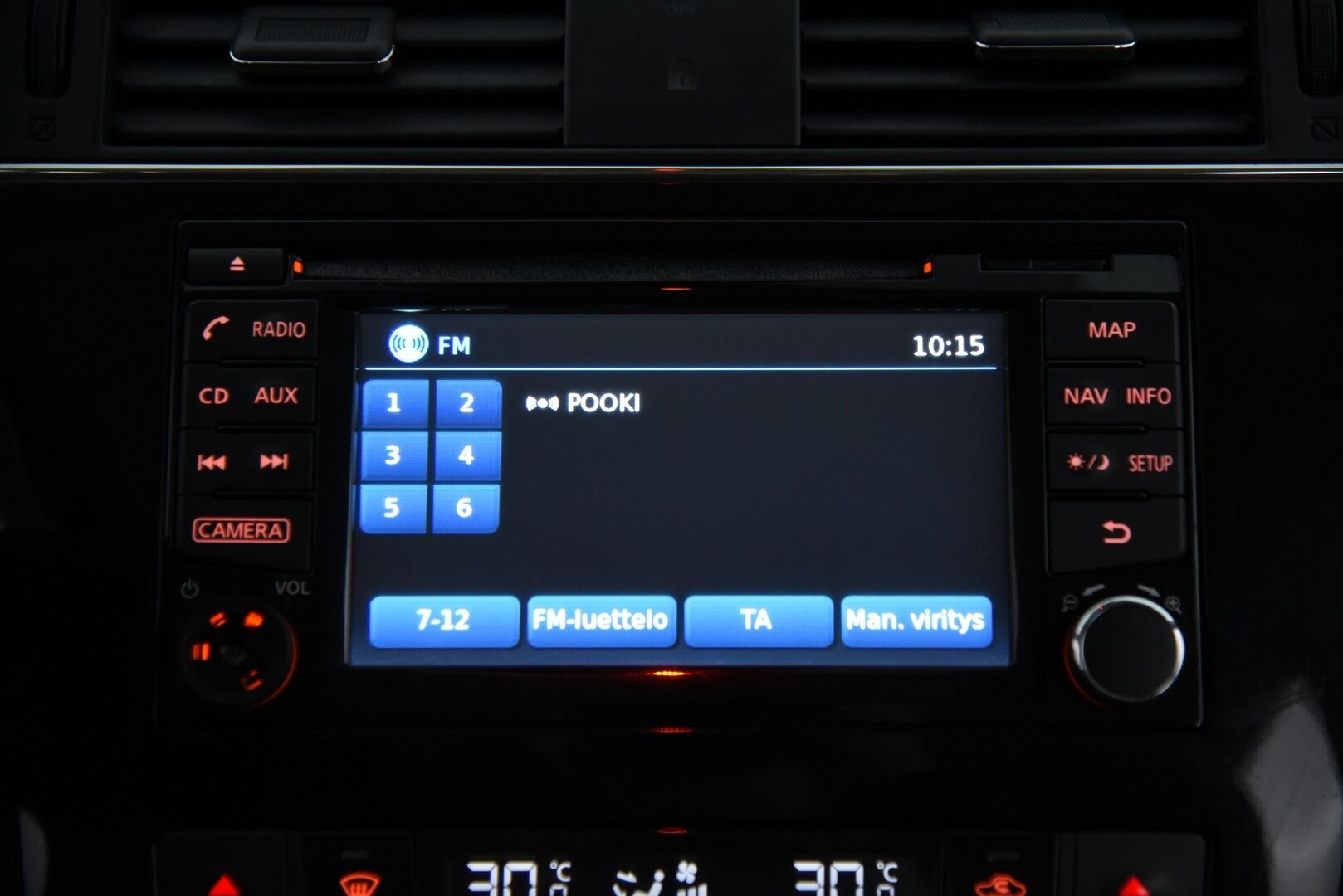 Nissan Pulsar 2015 DIG-T 115 Business 360 Xtronic / Suomi auto / Vakkari / 360 / Blis - Jakoketju juuri vaihdettu! / Lohko- + sisätilalämmitin / 2x renkaat / Huoltokirja