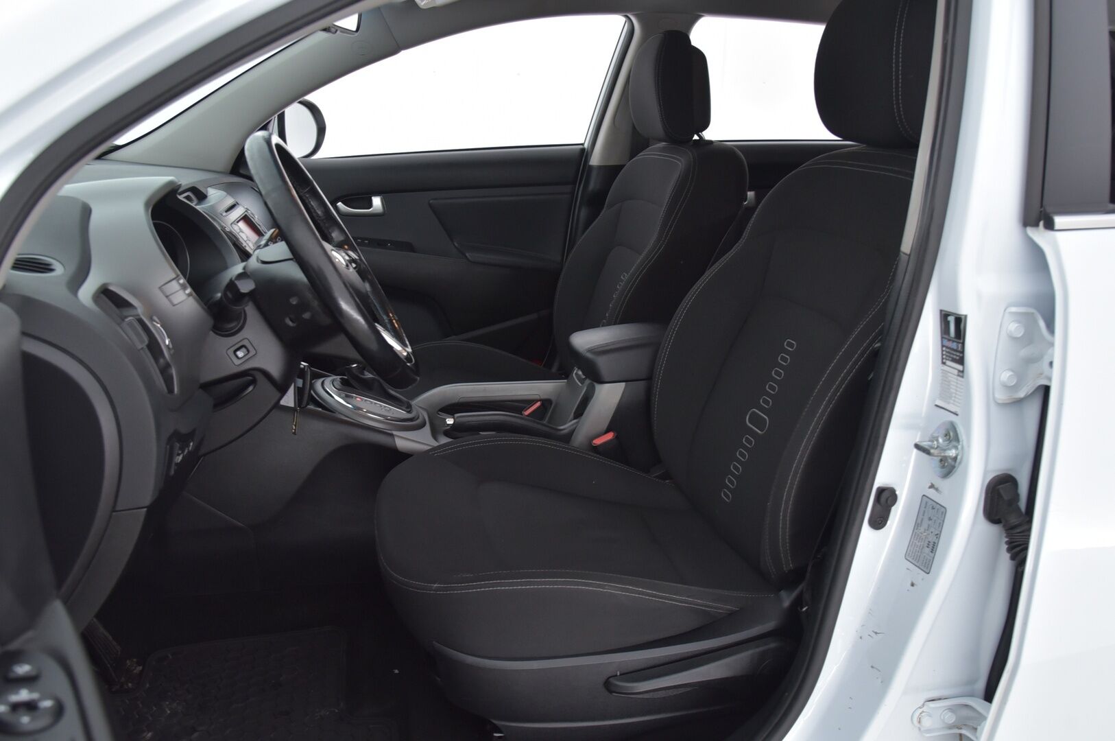 Kia Sportage 2014 2,0 AWD CRDi-R EX A/T * Ratinlämmitin / Lohkolämmitin / Koukku / Suomi-auto *
