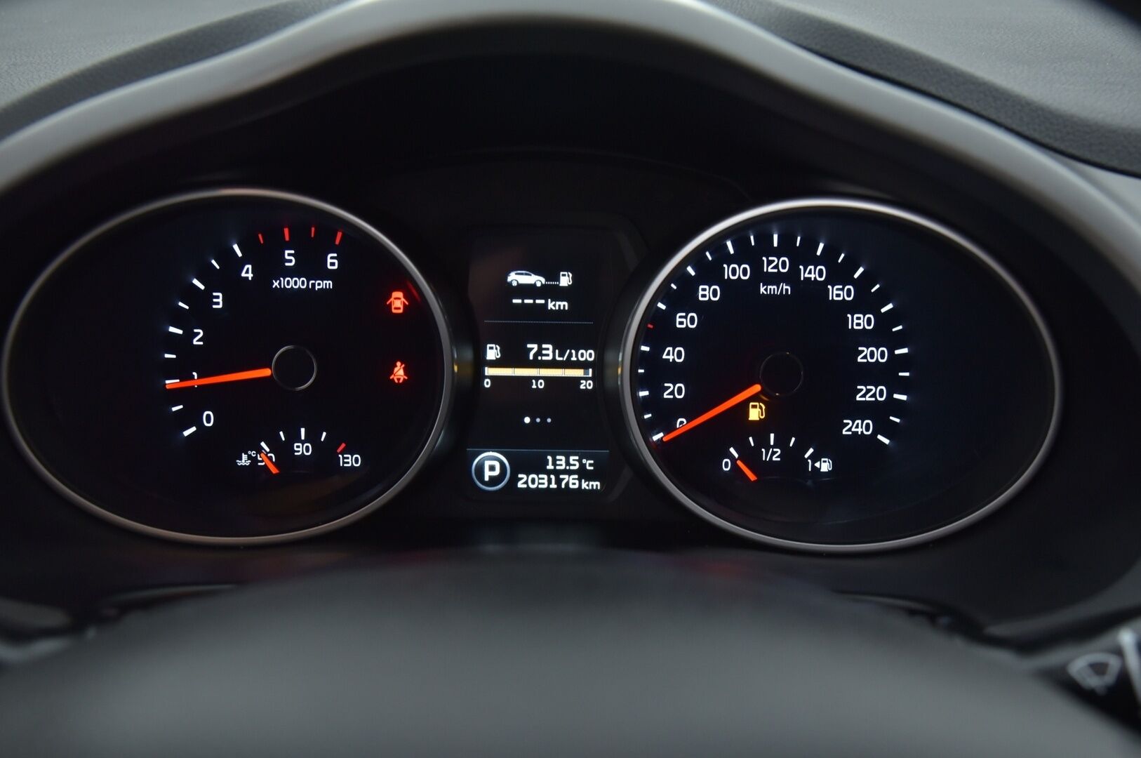 Kia Sportage 2014 2,0 AWD CRDi-R EX A/T * Ratinlämmitin / Lohkolämmitin / Koukku / Suomi-auto *