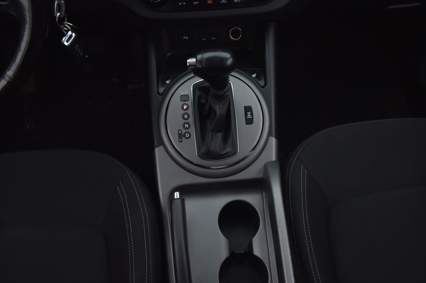 Kia Sportage 2014 2,0 AWD CRDi-R EX A/T * Ratinlämmitin / Lohkolämmitin / Koukku / Suomi-auto *