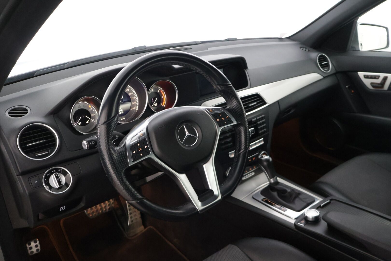 Mercedes-Benz C 2014 220 CDI BE T 4Matic A Premium Business *Webasto / Koukku / Vakkari / Navi* - Juuri saapunut!