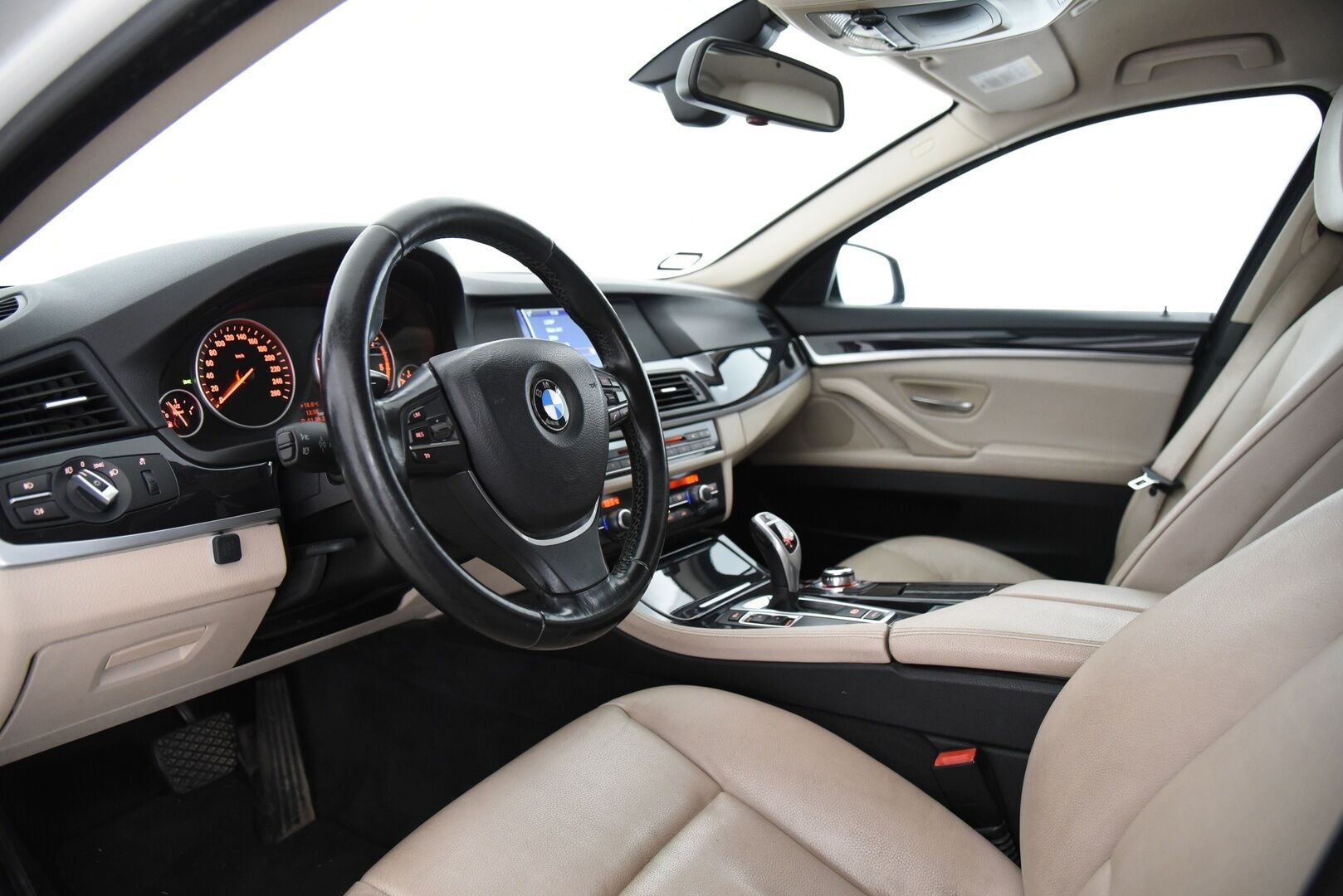 BMW 520 2011 d A F11 Touring / Myydään huutokaupat.comissa! / - / Myydään huutokaupat.comissa! /