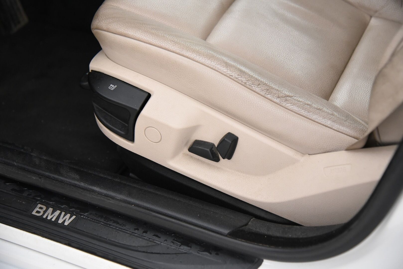 BMW 520 2011 d A F11 Touring / Myydään huutokaupat.comissa! / - / Myydään huutokaupat.comissa! /