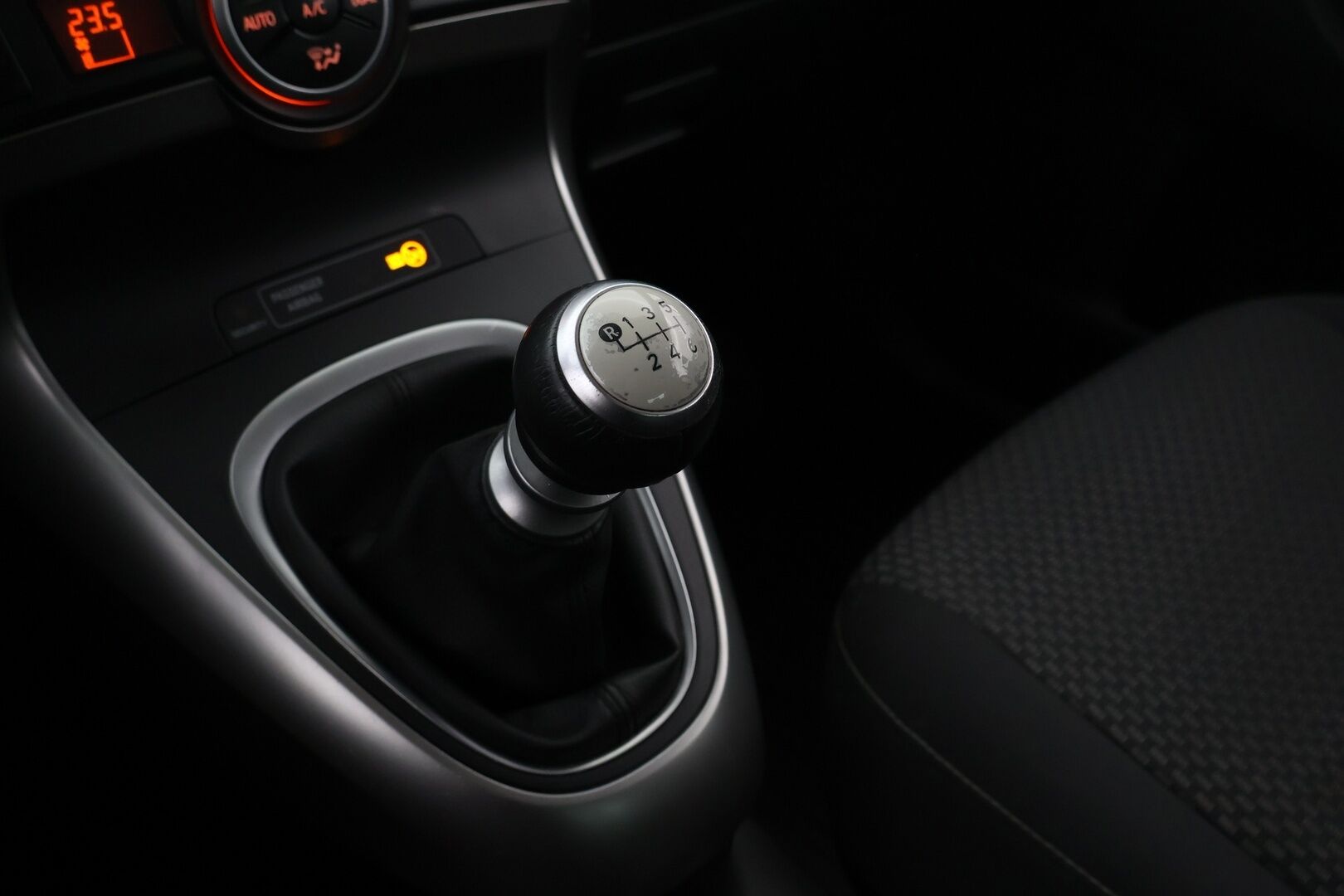 Toyota Verso 2014 1,8 Valvematic Active 7p * 2Om Suomiauto / Peruutuskamera / Navi / Lohko & Sisäpistoke / Vakkari / Xenon - Hyvät nastarenkaat / Uudet kesärenkaat!
