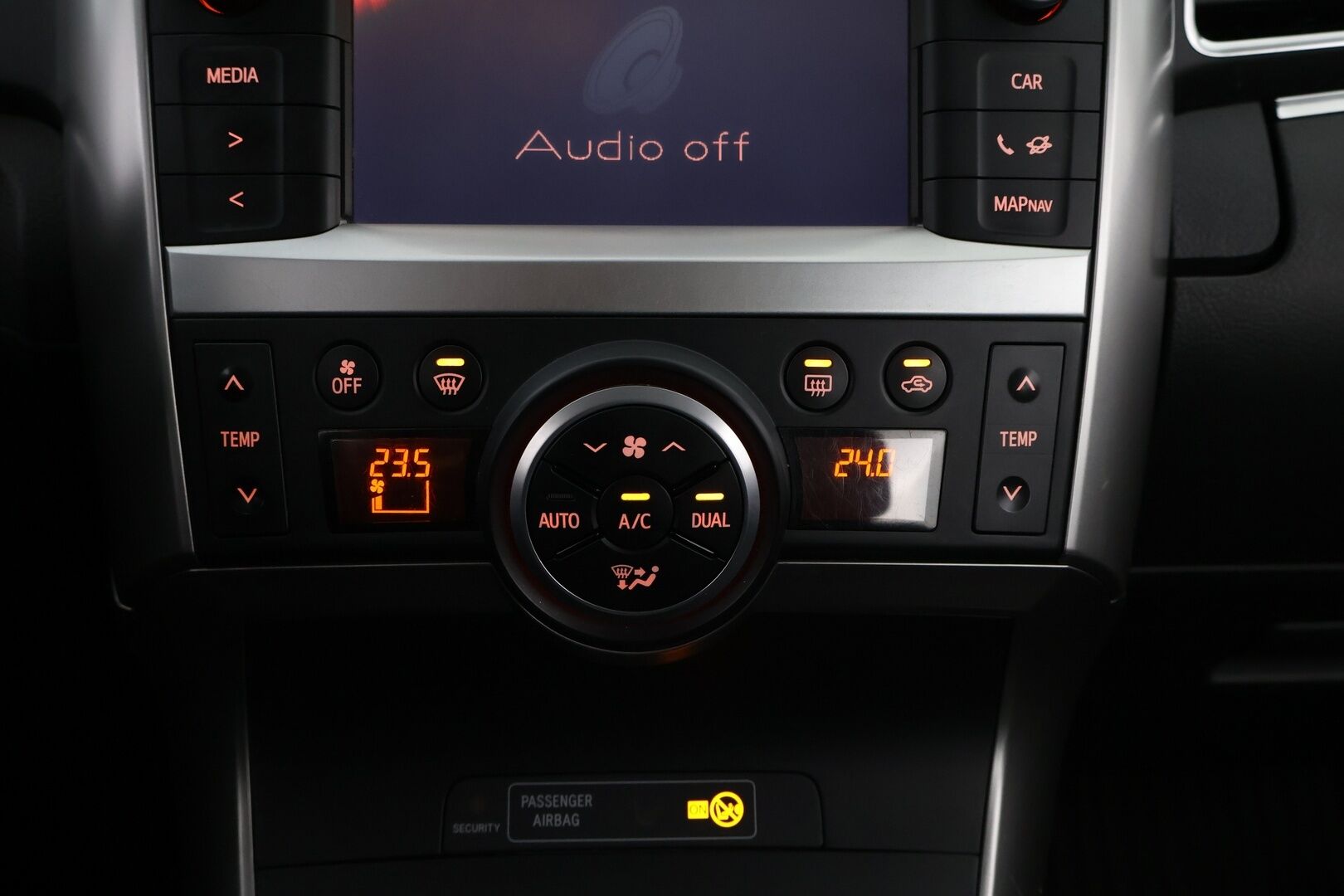 Toyota Verso 2014 1,8 Valvematic Active 7p * 2Om Suomiauto / Peruutuskamera / Navi / Lohko & Sisäpistoke / Vakkari / Xenon - Hyvät nastarenkaat / Uudet kesärenkaat!