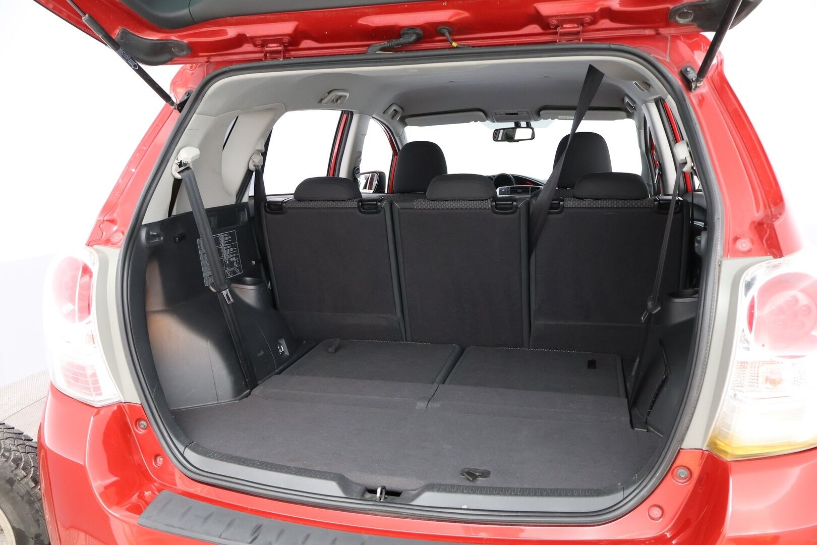Toyota Verso 2014 1,8 Valvematic Active 7p * 2Om Suomiauto / Peruutuskamera / Navi / Lohko & Sisäpistoke / Vakkari / Xenon - Hyvät nastarenkaat / Uudet kesärenkaat!
