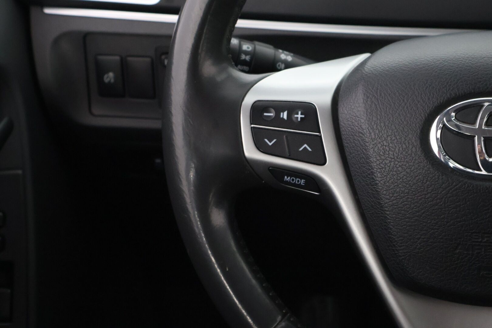Toyota Verso 2014 1,8 Valvematic Active 7p * 2Om Suomiauto / Peruutuskamera / Navi / Lohko & Sisäpistoke / Vakkari / Xenon - Hyvät nastarenkaat / Uudet kesärenkaat!