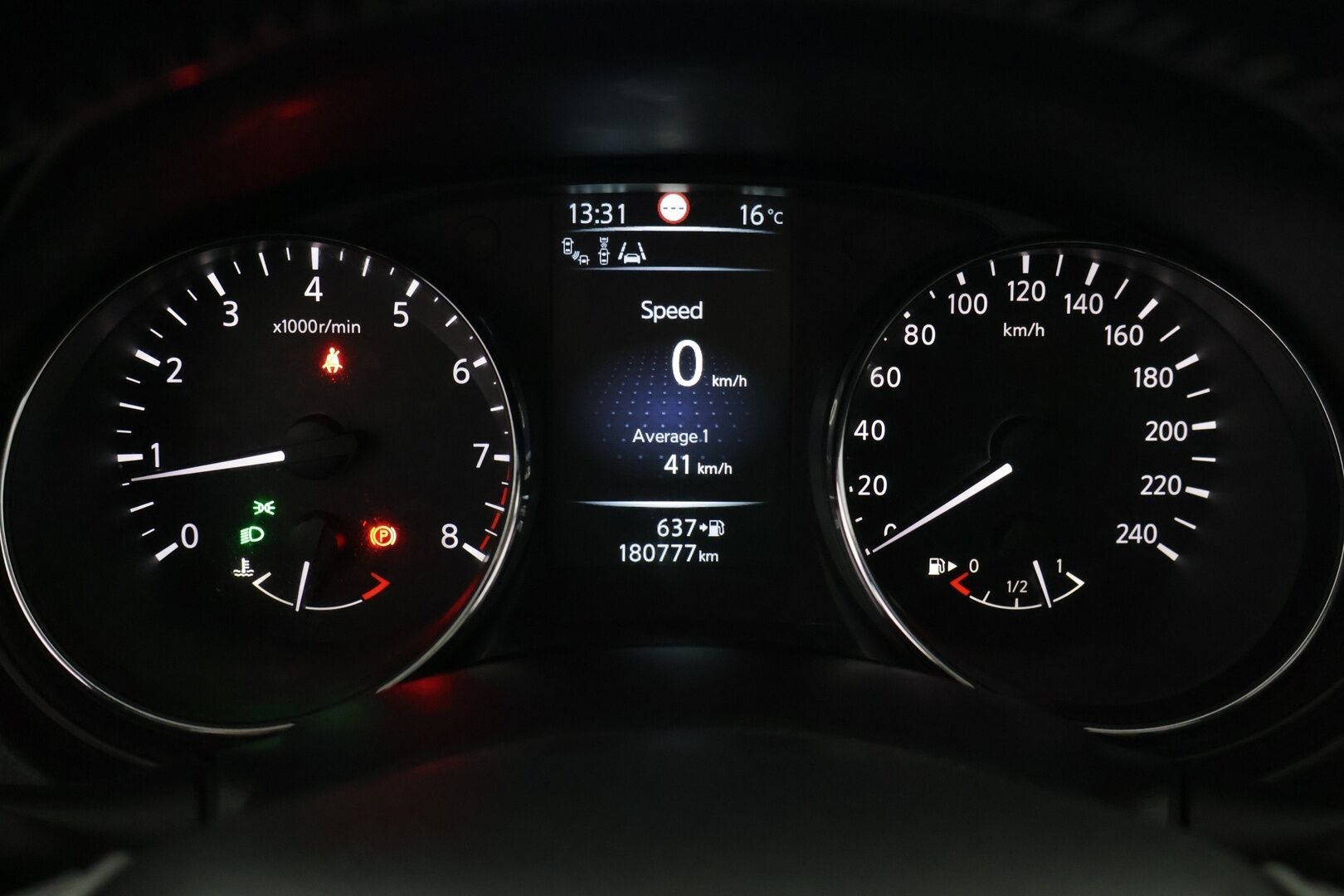Nissan Qashqai 2014 1,2L Tekna 2WD 6M/T Driver Asst - Suomi-auto | 2x renkaat aluvantein | Lohko | 360-kamera | Lasikatto | BLIS | Keyless