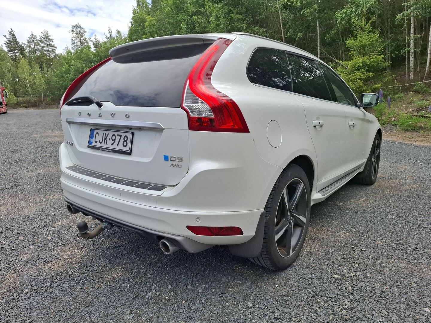 Volvo XC60 2014 D5 AWD Business R-Design aut **Suomi auto / Koukku / Webasto / Adapt.vakkari / Panorama / Nahkapenkit / TULOSSA