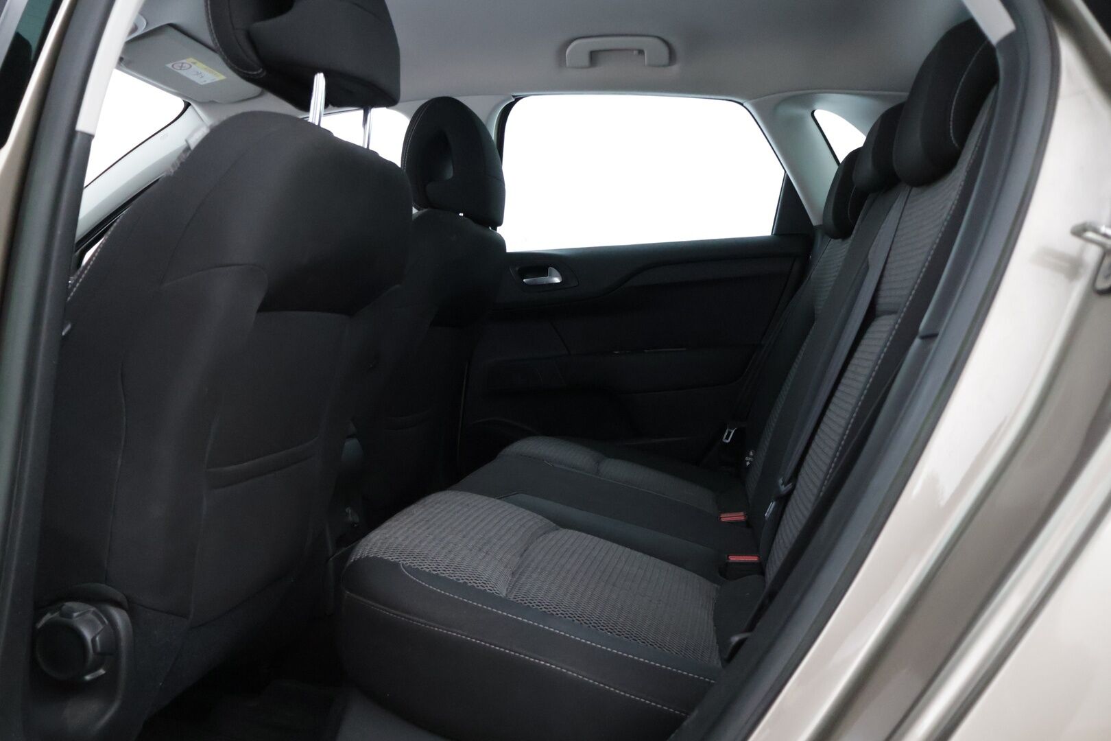 Citroen C4 2014 e-HDi 115 Premium ETG6 Automaatti ** Vakkari / Lohko / Bluetooth / Koukku - * Myydään Huutokaupat.com iän ja kilometrien vuoksi *