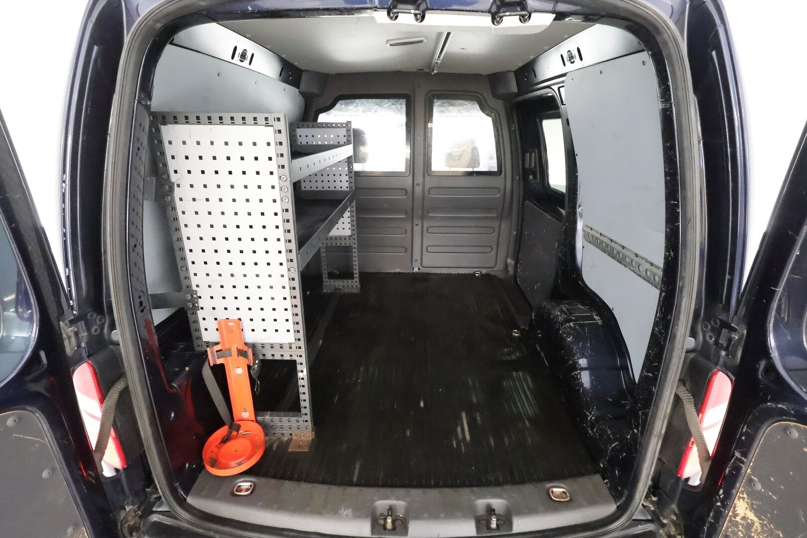 Volkswagen Caddy 2015 umpipakettiauto 1,6 TDI 75kW. BlueMotion Technology * Webasto / Suomi-auto / Bluetooth / Huoltokirja / Kahdet Renkaat * - HULLUT AVAJAISHULINAT KORKOTARJOUS 3,29 %