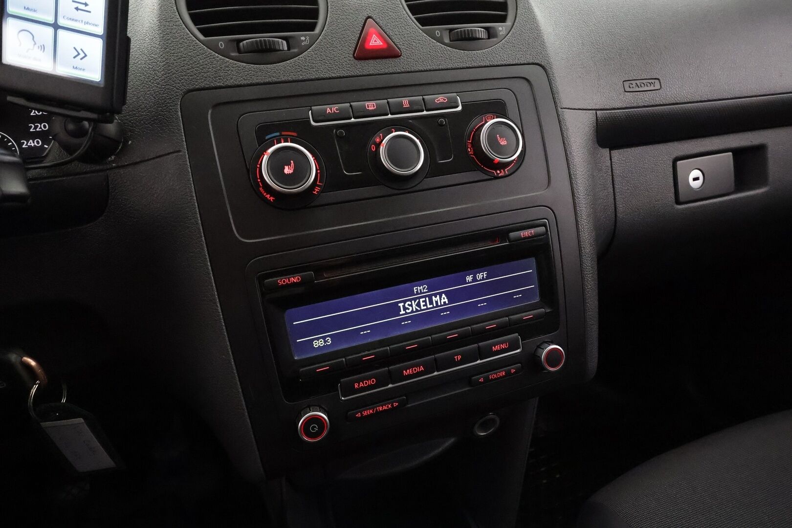 Volkswagen Caddy 2015 umpipakettiauto 1,6 TDI 75kW. BlueMotion Technology * Webasto / Suomi-auto / Bluetooth / Huoltokirja / Kahdet Renkaat * - HULLUT AVAJAISHULINAT KORKOTARJOUS 3,29 %