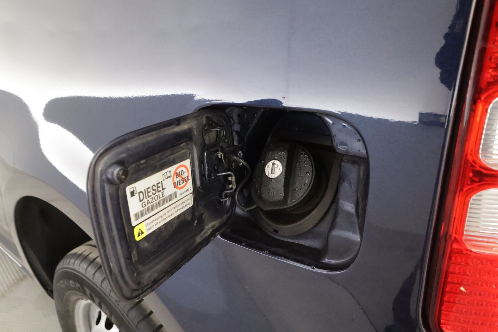 Volkswagen Caddy 2015 umpipakettiauto 1,6 TDI 75kW. BlueMotion Technology * Webasto / Suomi-auto / Bluetooth / Huoltokirja / Kahdet Renkaat * - HULLUT AVAJAISHULINAT KORKOTARJOUS 3,29 %